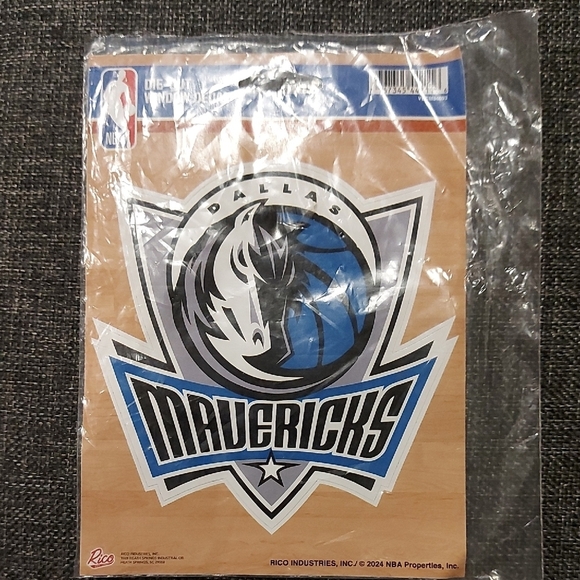 Dallas Mavericks Die-Cut Window Decal - Picture 4 of 5